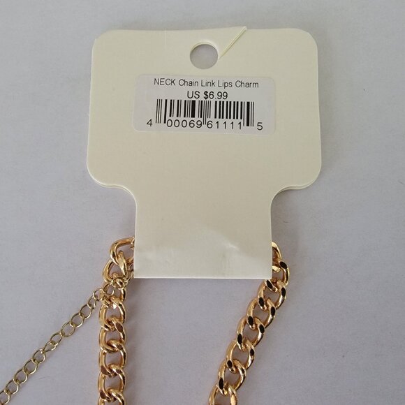 Attic Salt Gold Chain with Lips Parted Charm Pendant - Picture 8 of 8